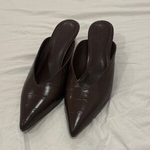 Chic Brown Leather Mules